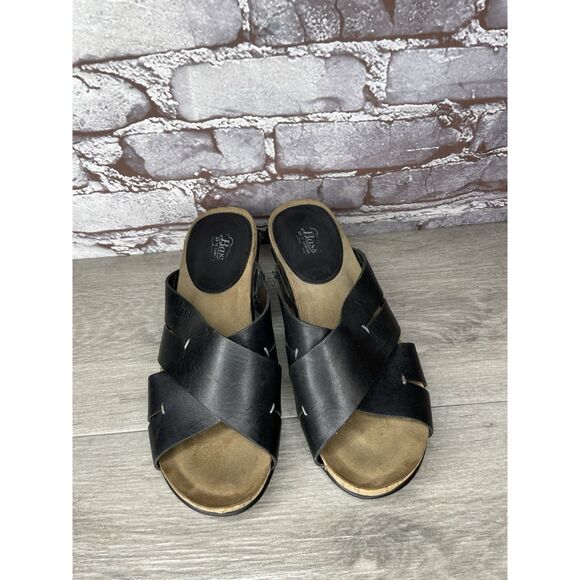 G.H. Bass & Co. MaryAnn Black Leather Wedge Slip On Sandals Women Sz 8M US/39EU - Picture 2 of 16